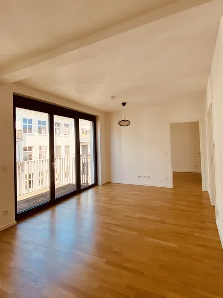 Helle 2-Zi-Wohnung mit Balkon, 1.800 € warm — photo 1